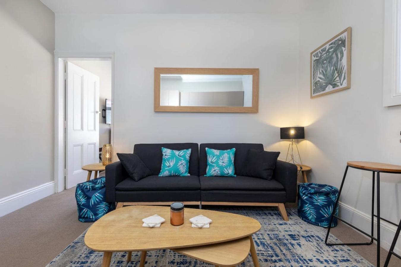 Apartment Parkside 1 Bedroom Home, Whisper Quiet *
