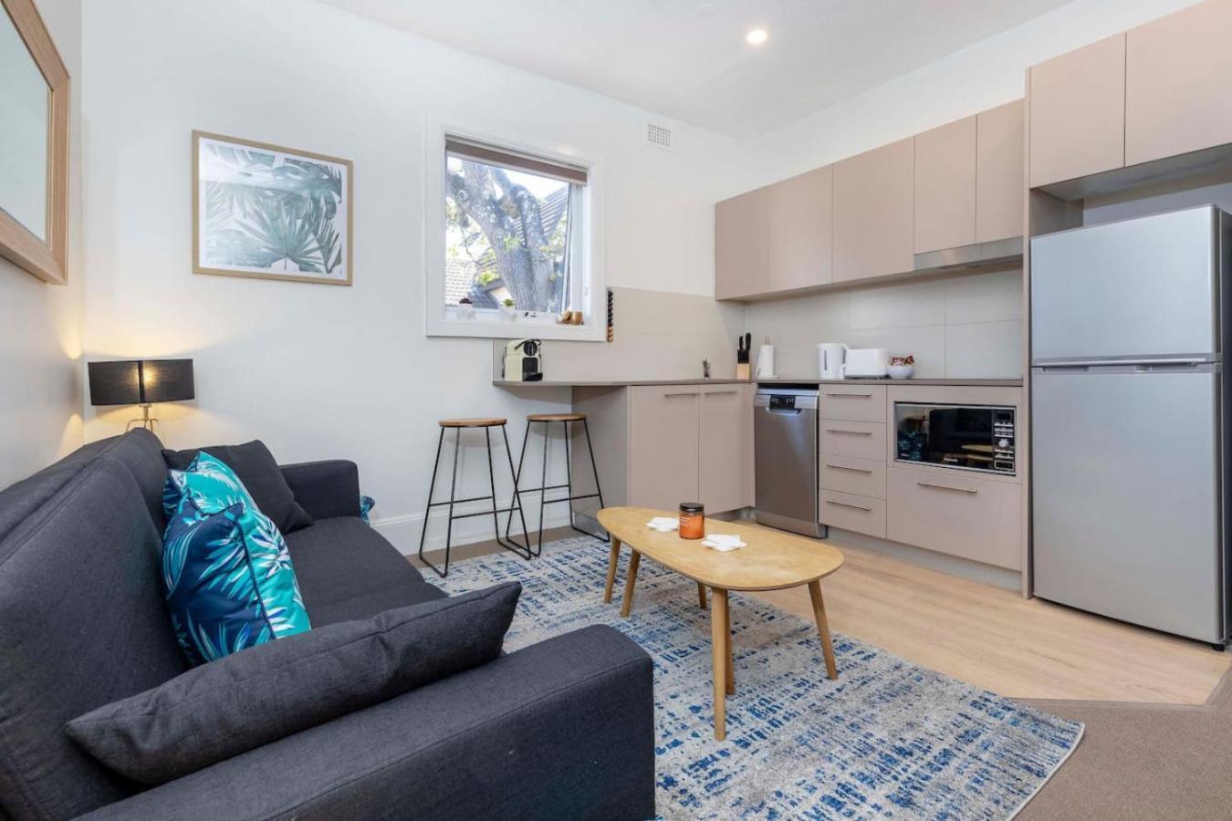 Parkside 1 Bedroom Home, Whisper Quiet Apartment *