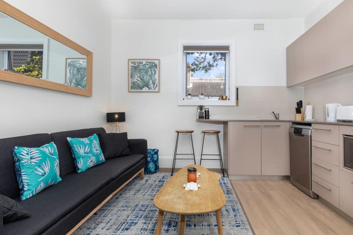 Apartment Parkside 1 Bedroom Home, Whisper Quiet