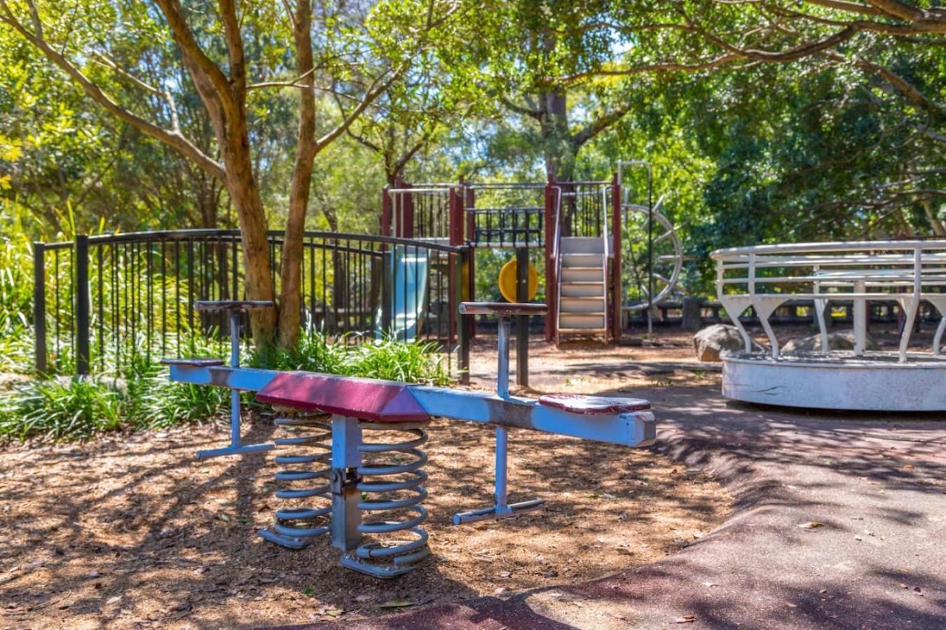 Apartment Parkside 1 Bedroom Home, Whisper Quiet Sydney